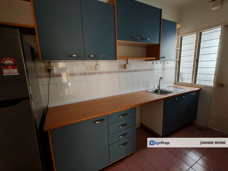 Puchong Akasia Apartment Partly Furnished  Prime Location, Selangor, Puchong