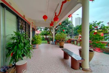 Taman Kinrara Seksyen 1