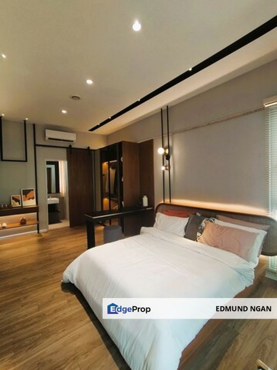 Lakefront Residence Sanderling 2, Cyberjaya | Condominium 3 or 3+1 Rooms | 2 or 4 Bathrooms | RM496K Freehold | Fully Furnished | Nearby Amenities, Selangor, Cyberjaya