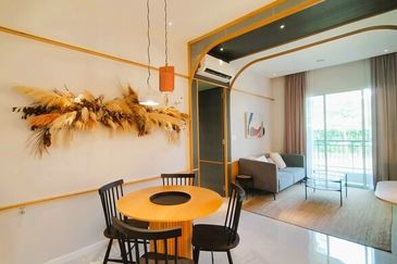 Sanderling @ Lakefront Cyberjaya