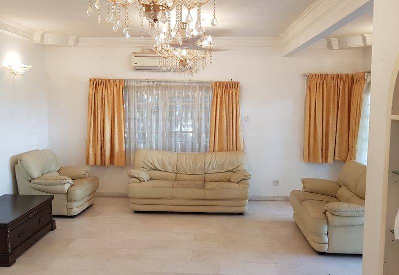 2 Storey Bungalow @ Jalan Hillside Estate For Sale