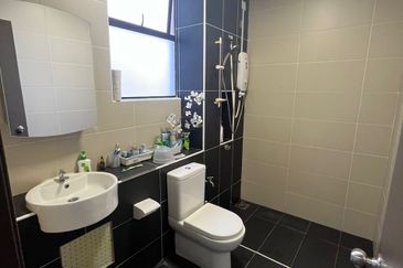 Seri Austin Luxury Apartment