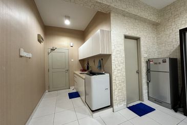 Akademik Suite @ Mount Austin