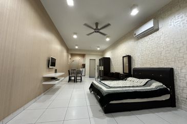 Akademik Suite @ Mount Austin