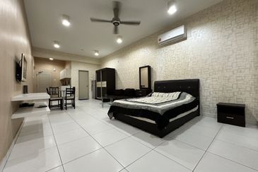 Akademik Suite @ Mount Austin