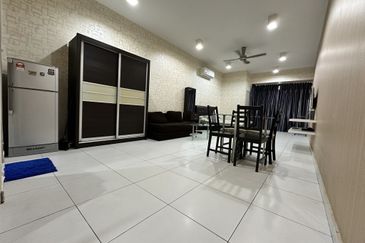 Akademik Suite @ Mount Austin