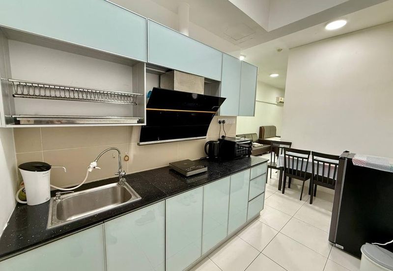 Akademik Suite @ Mount Austin