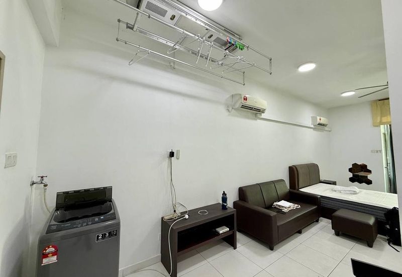 Akademik Suite @ Mount Austin