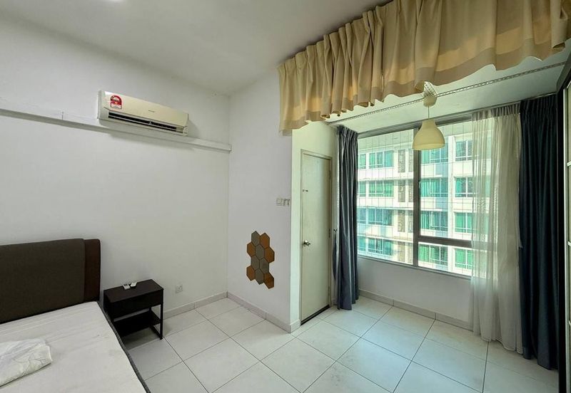 Akademik Suite @ Mount Austin