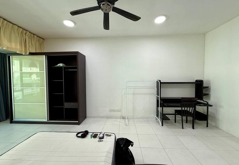 Akademik Suite @ Mount Austin