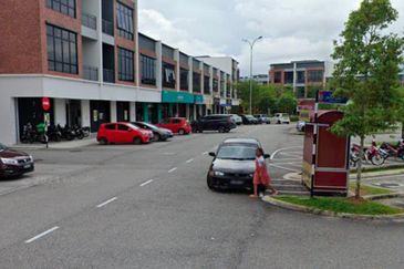 Pusat Komersial Suria (68 Avenue)