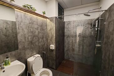 Akademik Suite @ Mount Austin