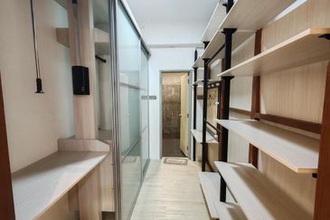 Akademik Suite @ Mount Austin