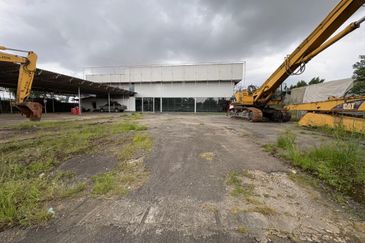 1.08 acre Commercial Warehouse With Fencing, Taman Aman, Senai