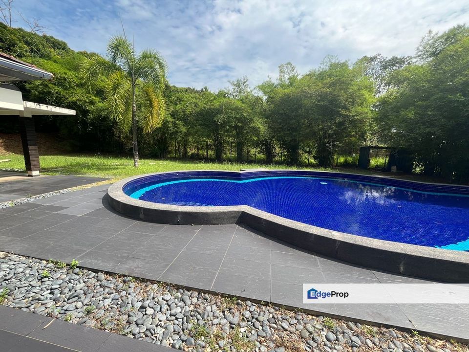 Ledang Heights Bungalow with Swimming Pool, Johor, Johor Bahru
