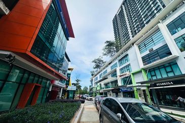 Mid Valley Southkey