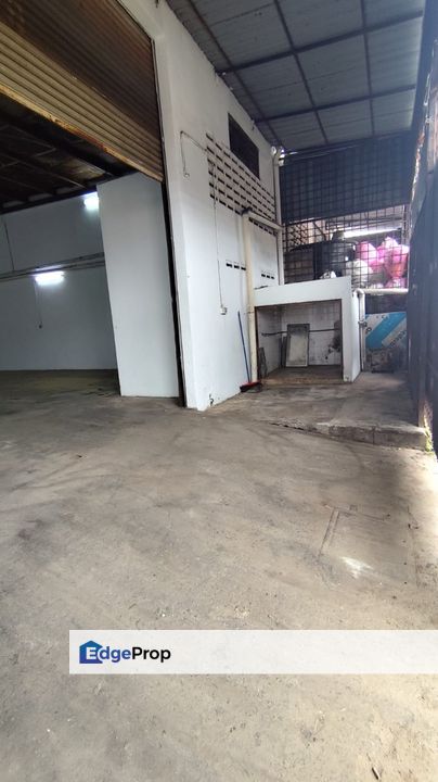 1.5 Storey Terrace Factory, Jalan Idaman,Taman Desa Idaman, 81400 Senai, Johor, Senai