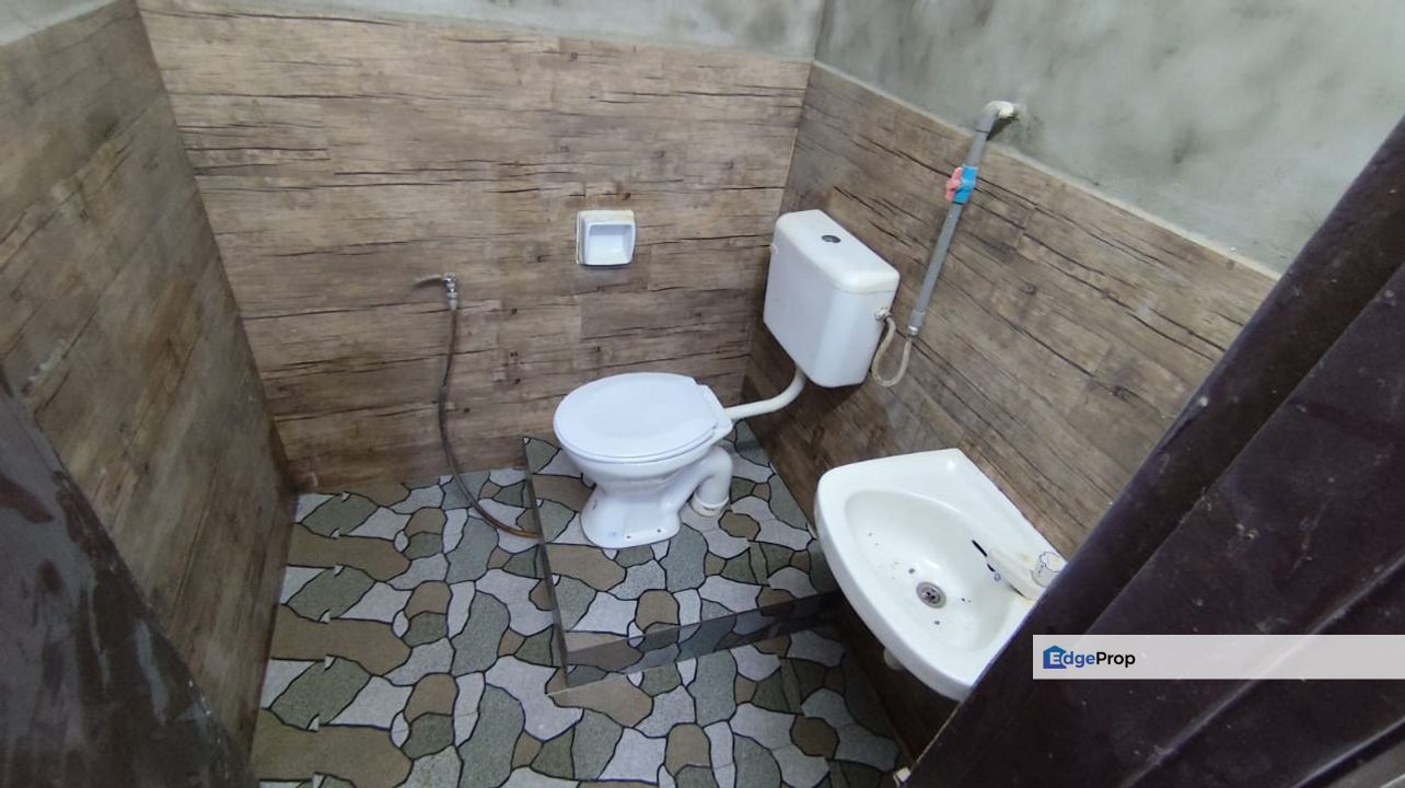 1.5 Storey Terrace Factory, Jalan Idaman,Taman Desa Idaman, 81400 Senai, Johor, Senai