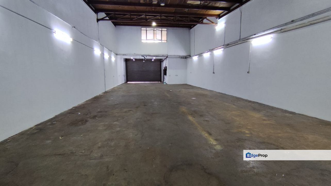 1.5 Storey Terrace Factory, Jalan Idaman,Taman Desa Idaman, 81400 Senai, Johor, Senai