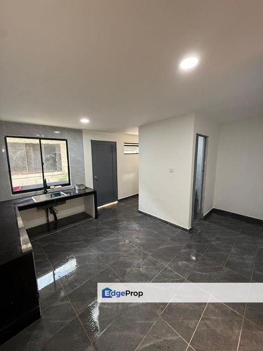 End Lot Double Storey Low Cost, Jln Tenang 9 Taman Damai Jaya, Skudai, Johor, Skudai