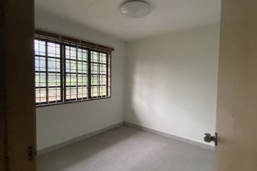Bungalow at Bandar Putra Kulai 