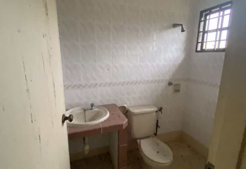 Bungalow at Bandar Putra Kulai 