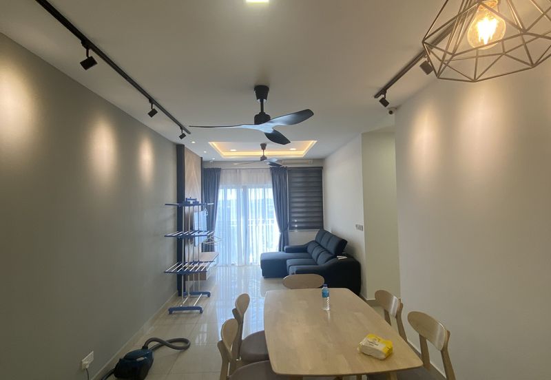 Meridin Bayvue Apartment