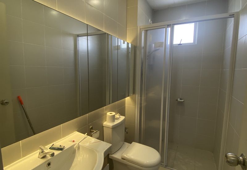 Meridin Bayvue Apartment