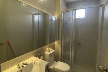 Meridin Bayvue Apartment