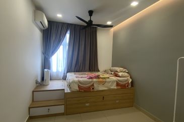 Meridin Bayvue Apartment