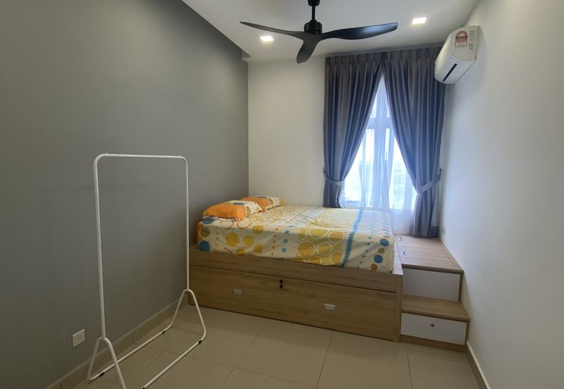 Meridin Bayvue Apartment