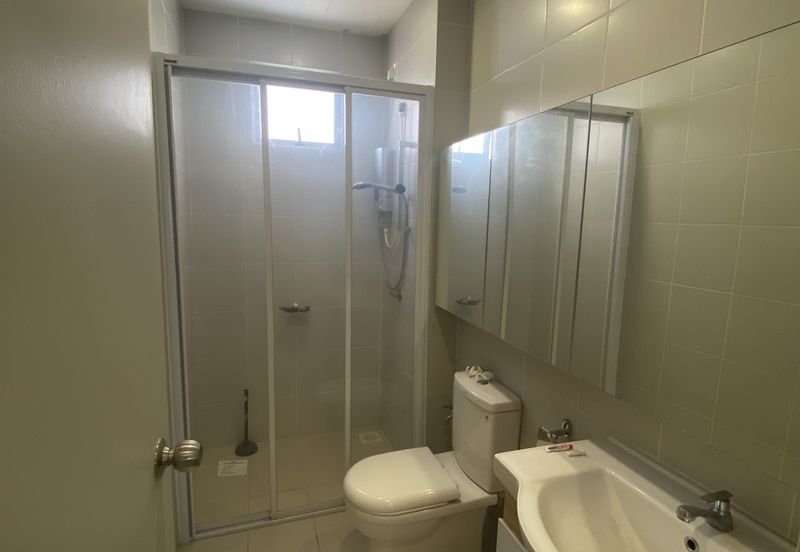 Meridin Bayvue Apartment