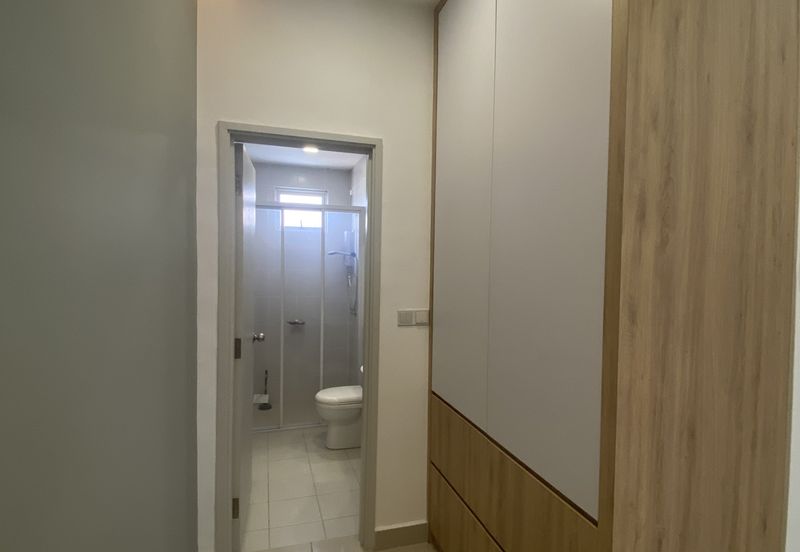 Meridin Bayvue Apartment