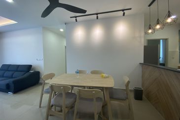 Meridin Bayvue Apartment