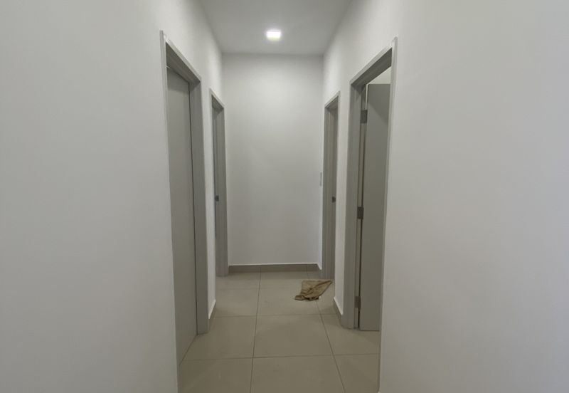 Meridin Bayvue Apartment