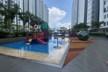 Meridin Bayvue Apartment