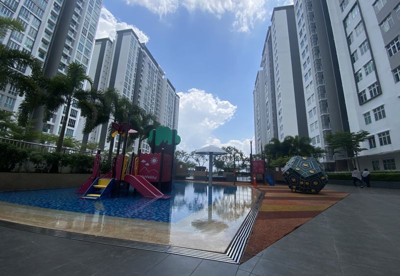 Meridin Bayvue Apartment