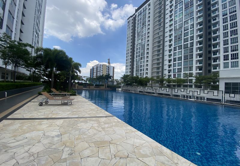 Meridin Bayvue Apartment