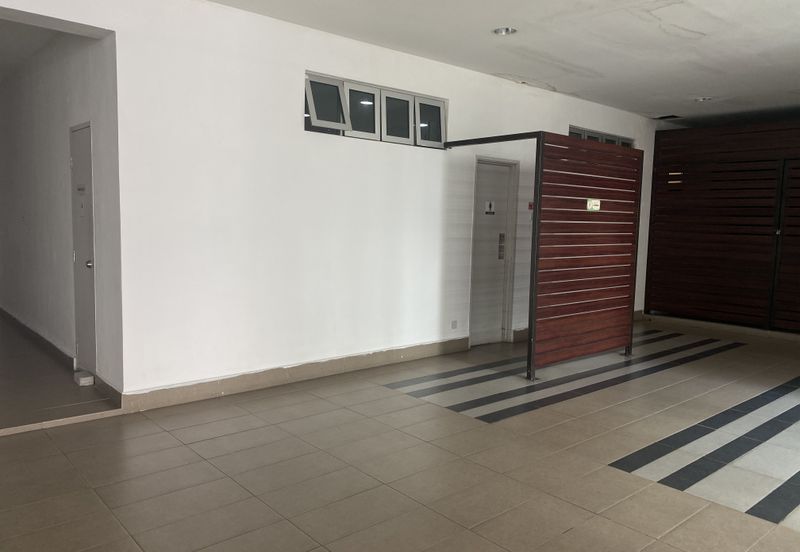 Meridin Bayvue Apartment