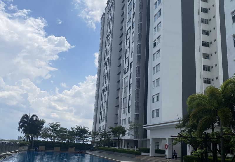 Meridin Bayvue Apartment