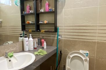 Jalan Anggerik, Taman Kulai Utama 2units joined 