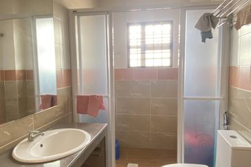 Jalan Anggerik, Taman Kulai Utama 2units joined 