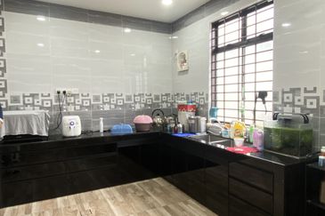 Jalan Anggerik, Taman Kulai Utama 2units joined 