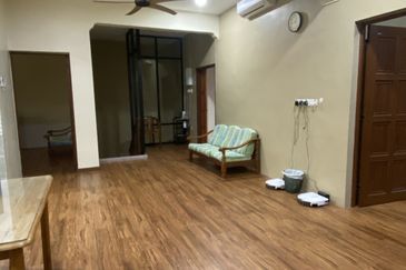 Jalan Anggerik, Taman Kulai Utama 2units joined 