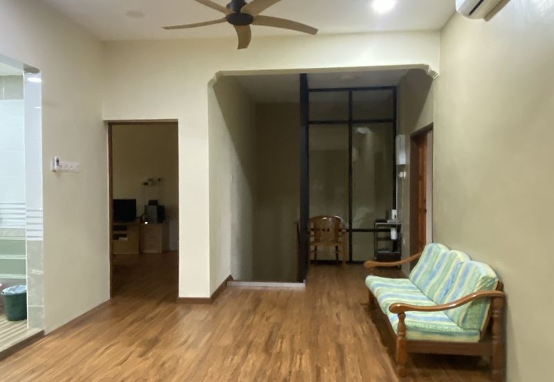 Jalan Anggerik, Taman Kulai Utama 2units joined 