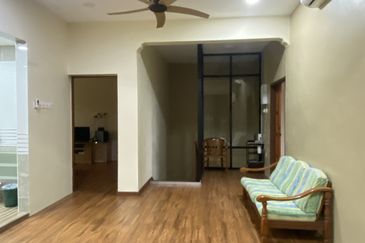 Jalan Anggerik, Taman Kulai Utama 2units joined 