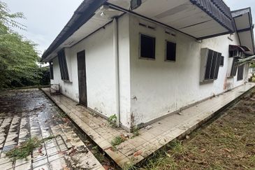 Single storey bungalow Taman Majidee Johor Bahru 
