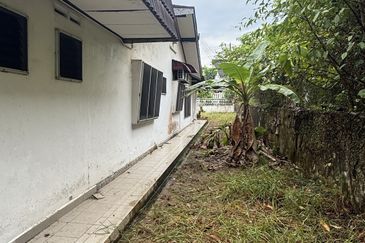 Single storey bungalow Taman Majidee Johor Bahru 