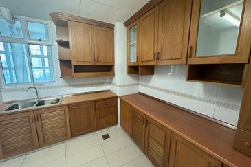 Pangsapuri Orchid View Luxury Apartment