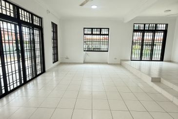 Semi D Jalan Belibis, Taman Perling, Johor Bahru